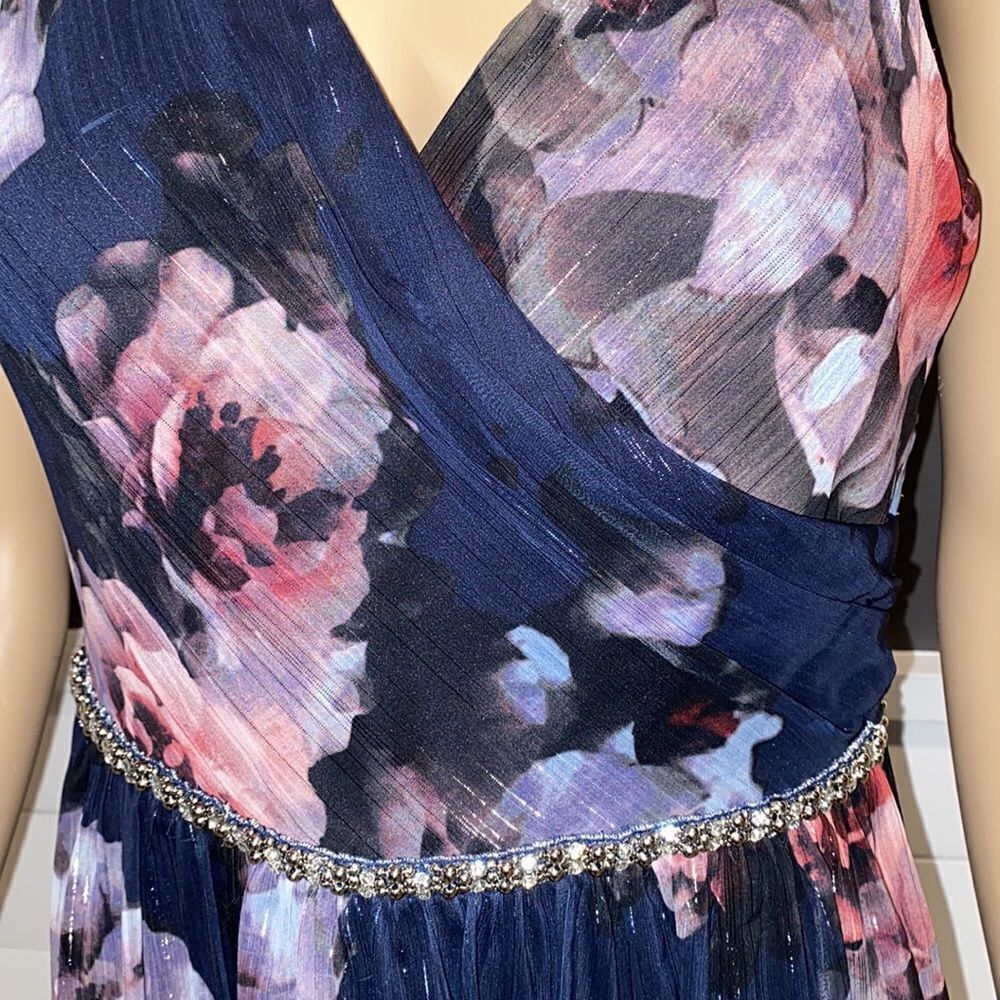 SLNY DRESS - Picture 3 of 4